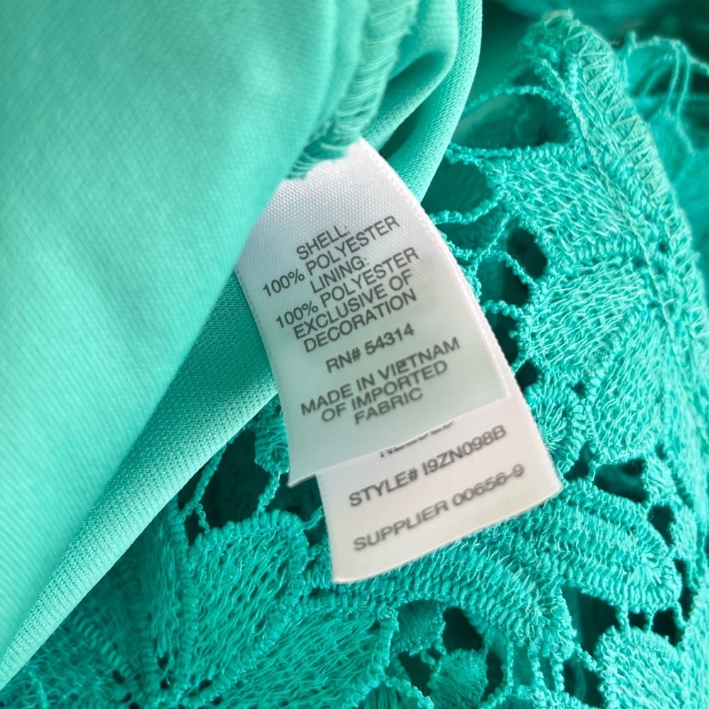 Bisou Bisou • Teal Full Lace Halter Sheath Dress • Size 10 - Picture 7 of 7